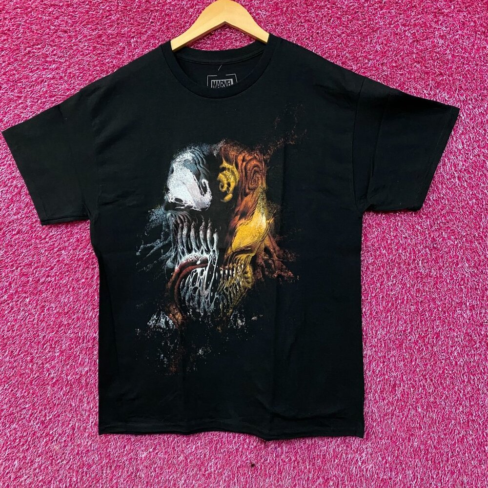 Marvel Venom vs. Carnage Battle of Symbiotes Tee Large